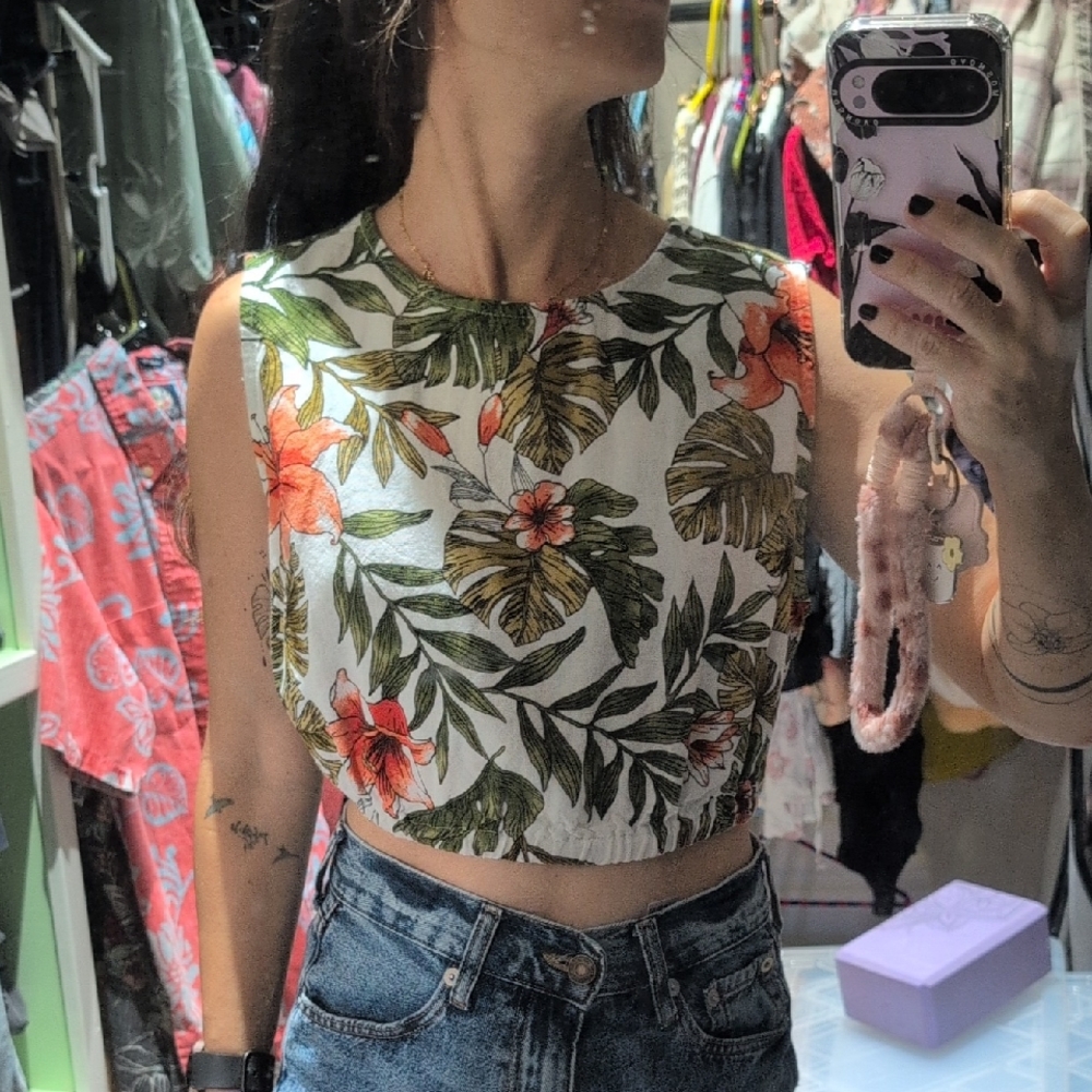 Hawaiian Print crop Top